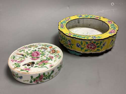 An 19th century Canton enamel stand,18.5cm and a famille ros...