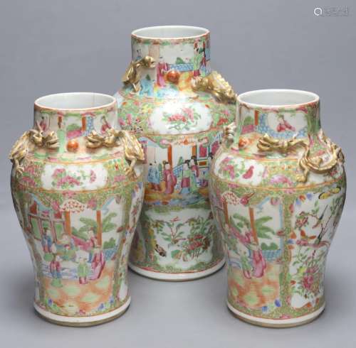 A pair of 19th century Chinese famille rose vases, height 30...
