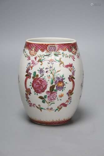 A large 18th century Chinese famille rose tankard, height 14...