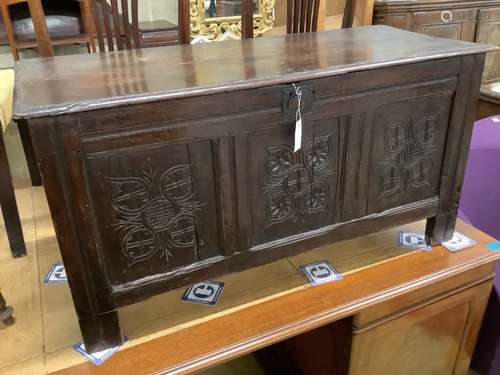 A 17th / 18th century oak coffer, width 114cm depth 47cm hei...