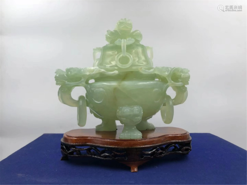 A JADE CARVED TRIPOD CENSER WITH DRAGON HANDLES