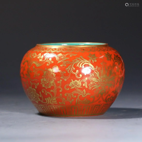 A CHINESE CORAL GLAZE GOLD-PAINTED FLOWERS WASHER