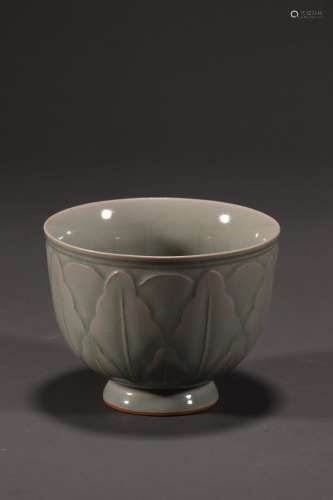 Chinese Yue Kiln Porcelain Bowl