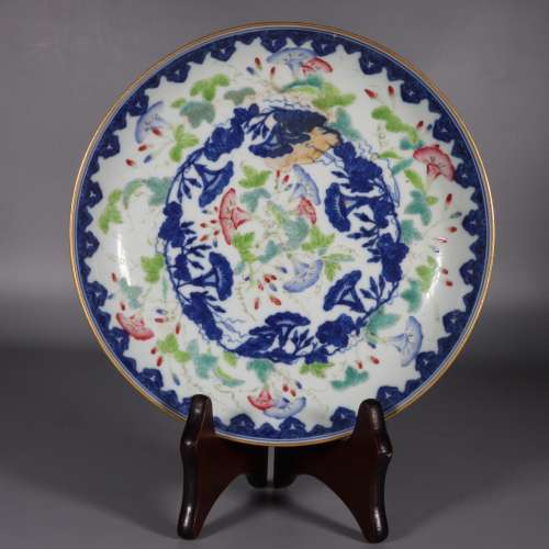Chinese Qing Dynasty Qianlong Blue And White Famille Rose Po...