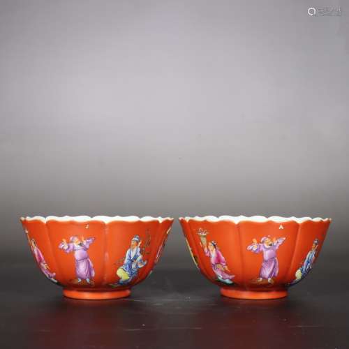 Chinese A Pair Of Qing Dynasty Qianlong Famille Rose Porcela...