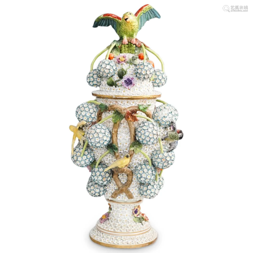 Meissen Porcelain Schneeballen Urn