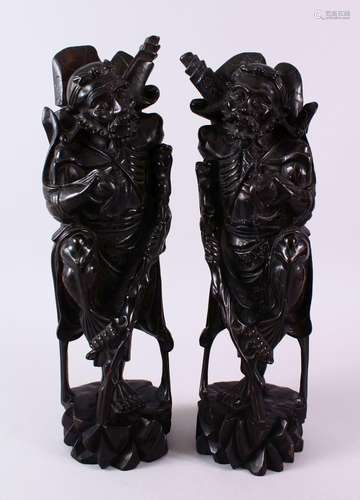 A LARGE PAIR OF 19TH CENTURY CHINESE SILVER COLOUR WIRE INLA...