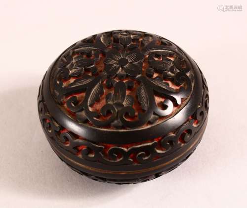 A SMALL 20TH CENTURY CHINESE CINNABAR STYLE CYLINDRICAL LIDD...