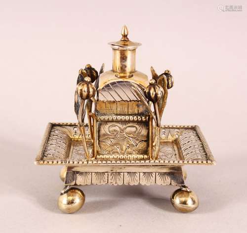 A 19TH CENTURY CHINESE SILVER SNUFF BOTTLE & TRAY - the silv...