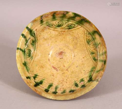 A FINE 12TH/13TH CENTURY PERSIAN SELJUK POTTERY DISH, 13cm d...