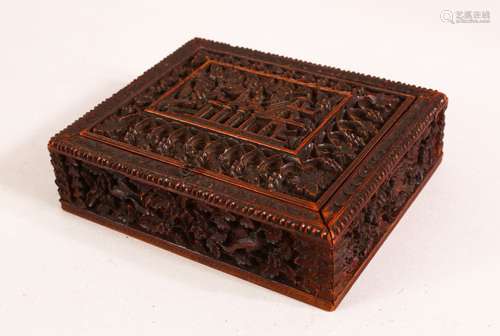 A 19TH / 20TH CENTURY INDIAN CARVED WOODEN BOX - the box wit...