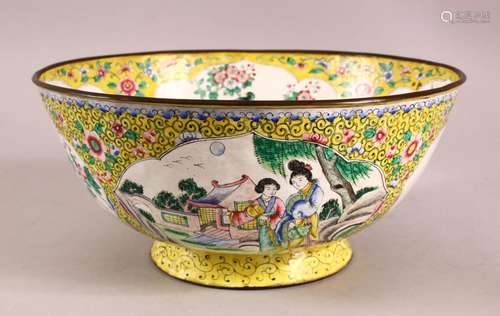 A GOOD CHINESE CANTON ENAMEL BOWL, decorated with panels of ...