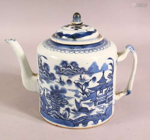 AN 18TH CENTURY QIANLONG CHINESE BLUE & WHITE PORCELAIN TEA ...