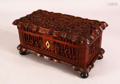 A 19TH CENTURY CHINESE CARVED WOODEN CANTON LIDDED BOX - the...