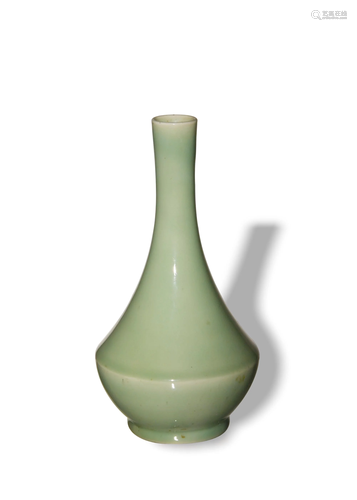 Chinese Celadon Glazed Vase, 19th Century