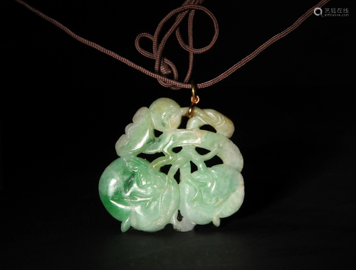 Chinese Jadeite Pendant with Peaches, 19th Century