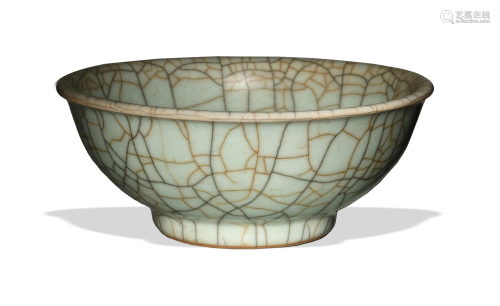 Chinese Ge Glaze Bowl, 18th Century