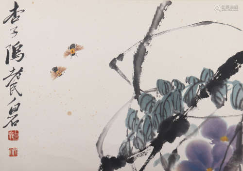 A CHINESE PAINTING SCROLL OF GRAPE AND BEES, SIGNED QI BAISH...