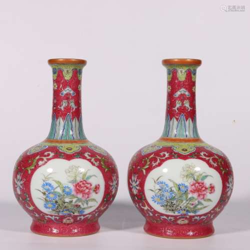A PAIR OF FAMILLE ROSE FLORAL VASES