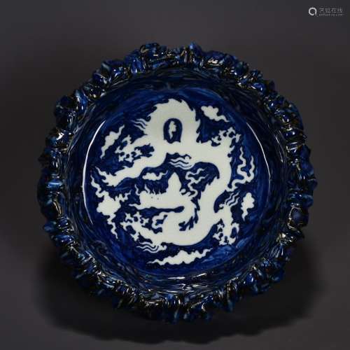 A BLUE AND WHITE DRAGON BRUSH WASHER