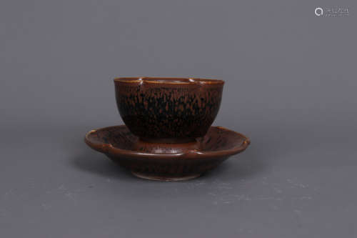 A JIAN WARE LOBED CUP AND CUP STAND