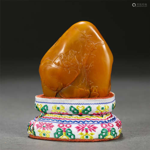 A CARVED TIANHUANG SEAL