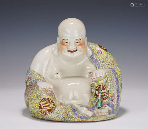 A FAMILLE ROSE SEATED BUDAI