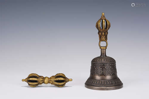 A TIBETAN BRONZE RITUAL BELL WITH VAJRA