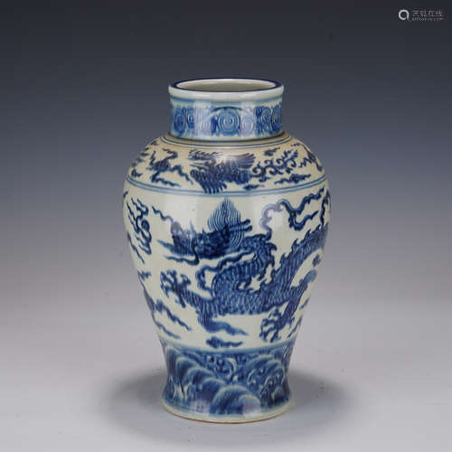 A BLUE AND WHITE DRAGON BALUSTER VASE