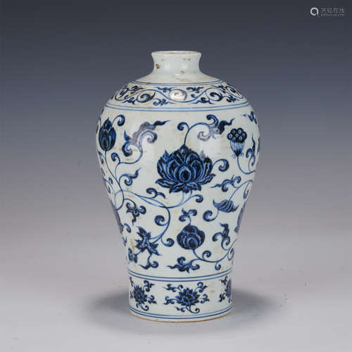 A BLUE AND WHITE LOTUS SCROLLS VASE MEIPING