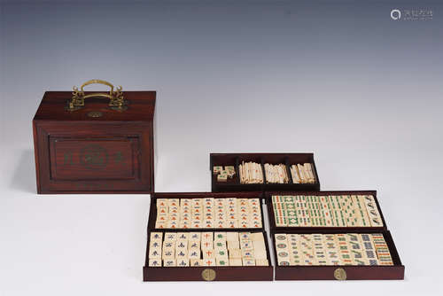 A SET OF ORGANIC MATERIAL MAHJONG