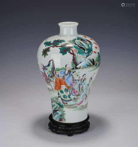 A FAMILLE VERTE FIGURAL VASE MEIPING