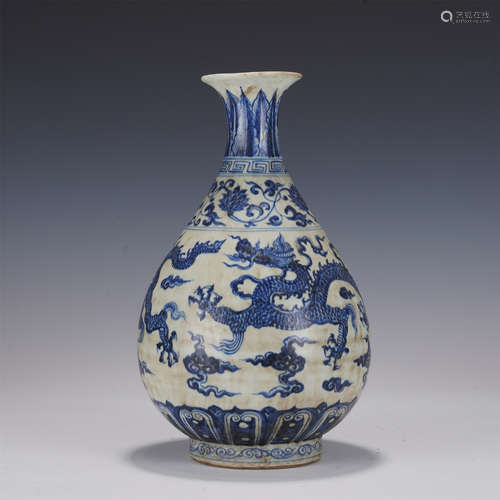 A BLUE AND WHITE VASE YUHUCHUNPING