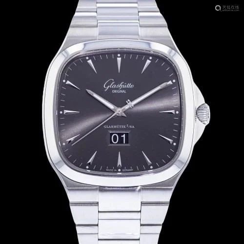 Glashutte Original Senator Seventies Panorama Date