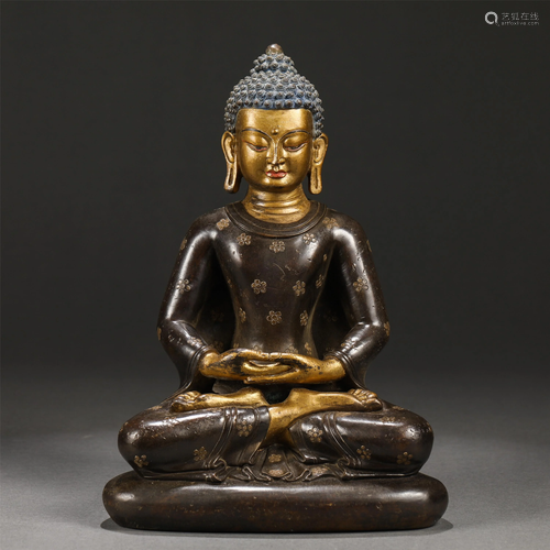 A GILT-BRONZE SEATED AMITABHA