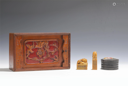 A GROUP OF THREE SCHOLARS ITEMS WITH WOODEN …