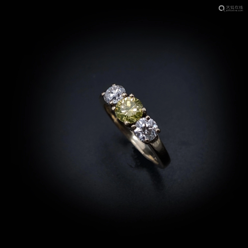 18K Gold & Diamonds Engagement Ring