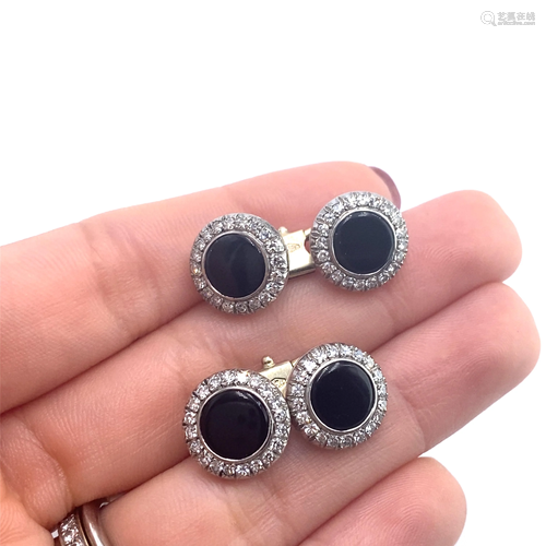 Diamonds, Onyx 18k Gold Doble Cufflinks