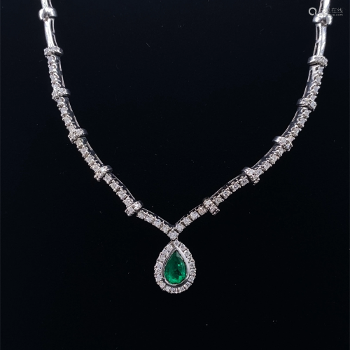 GAYUBO Emerald, Diamonds & 18k Gold Necklace