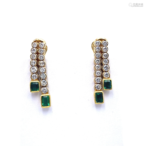 Retro Emeralds, Diamonds & 18k Gold Earrings