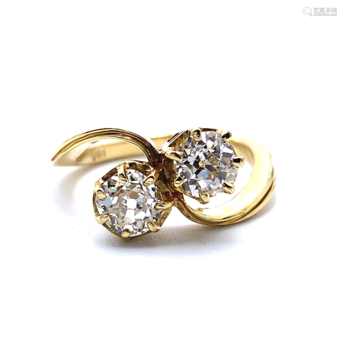 Diamonds & 18k Gold Crossover Ring