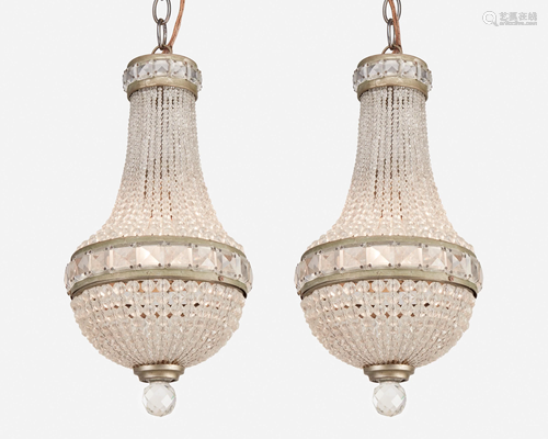 A pair of petit hanging chandeliers