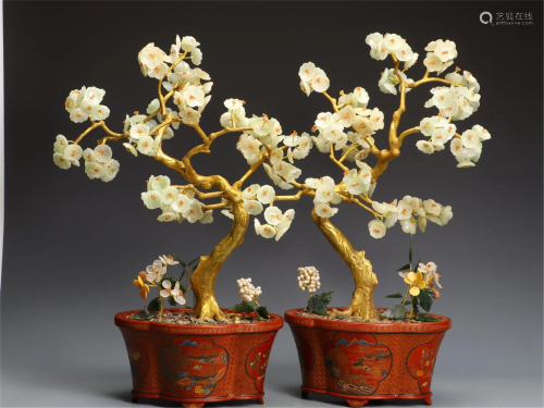 PAIR OF CHINESE HARD-STONES FLORAL BONSAI