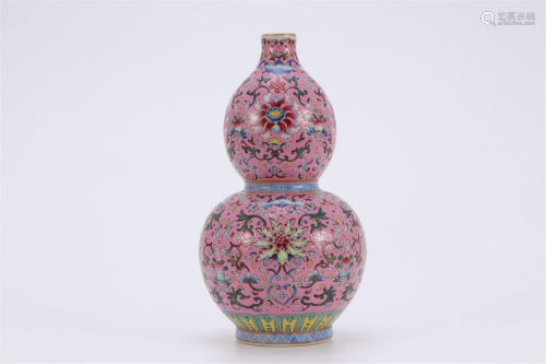 A CHINESE FAMILLE ROSE DOUBLE-GOURDS VASE