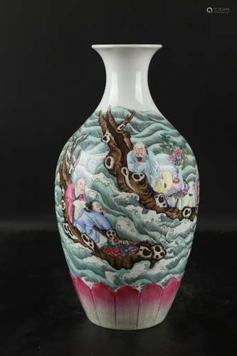 Chinese Qing Dynasty Yongzheng Famille Rose Porcelain 