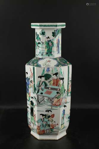 Chinese Qing Dynasty Kangxi Verte Rose Porcelain Bottle