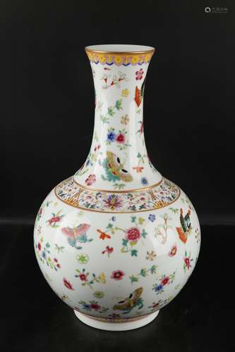 Chinese Qing Dynasty Qianlong Famille Rose Porcelain 