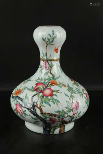 Chinese Qing Dynasty Yongzheng Famille Rose Porcelain Bottle