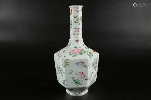 Chinese Qing Dynasty Qianlong Famille Rose Porcelain 