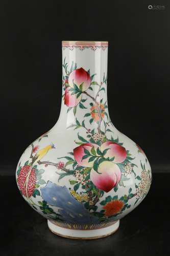 Chinese Qing Dynasty Qianlong Famille Rose Porcelain Bottle